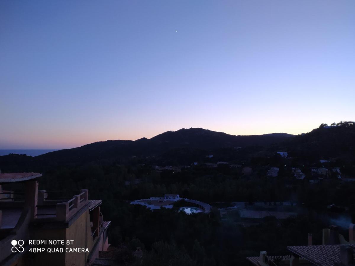 Capo Blu - Santa Margherita di Pula Villa Bagian luar foto